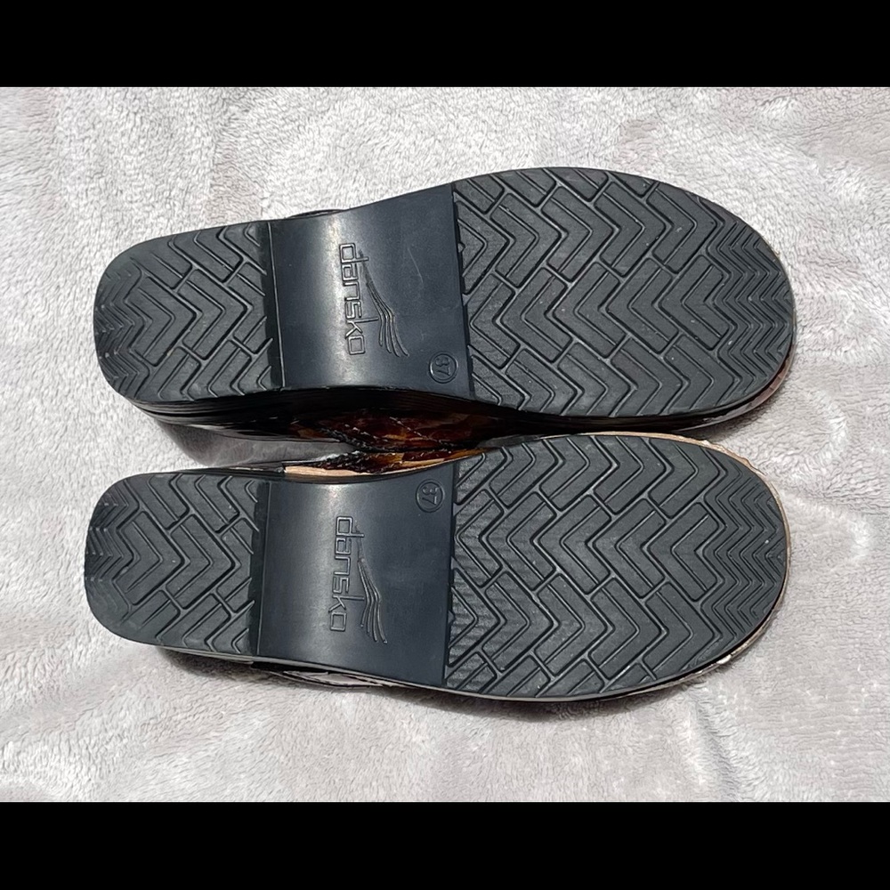 Dansko Clog Tortoiseshell Size 37 (Size 6.5 - 7) - image 4